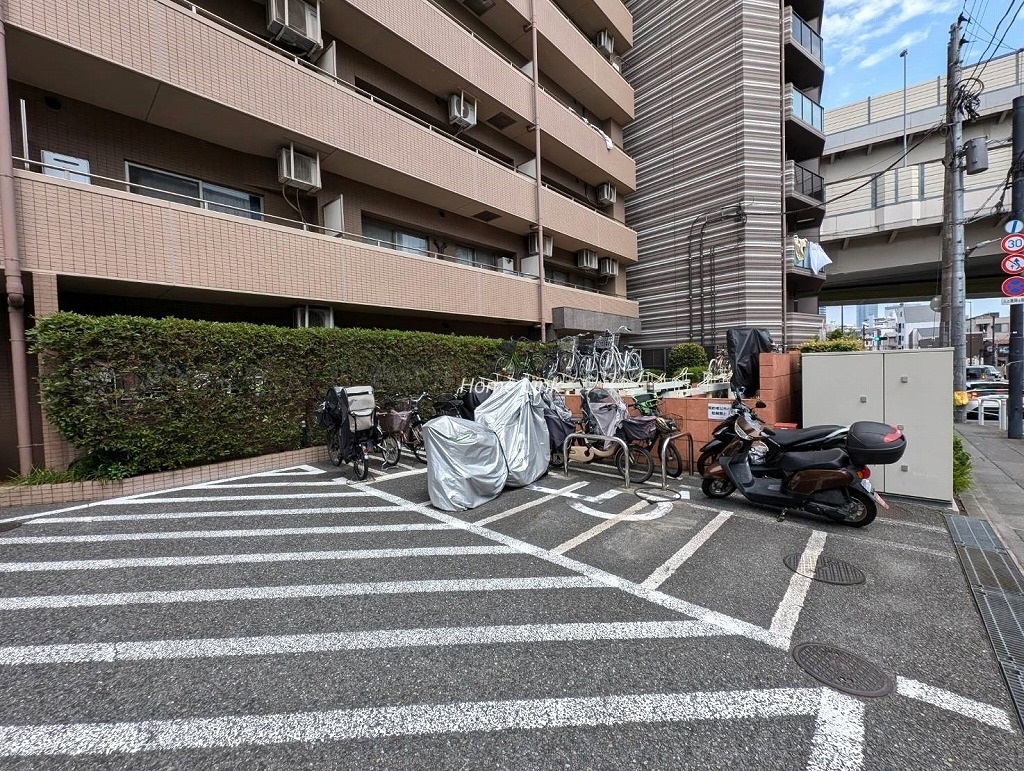 アイディーコート池袋西ムーンファーロ　バイク置き場